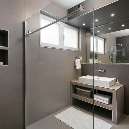 Salis By Feel Croatia *