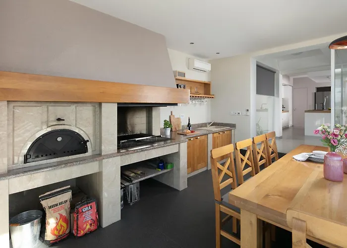 Salis By Feel Croatia *